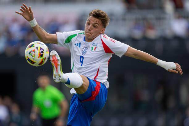 半岛体育娱乐-意大利队友谊赛搞实验，5场4球的雷特吉是唯一亮点